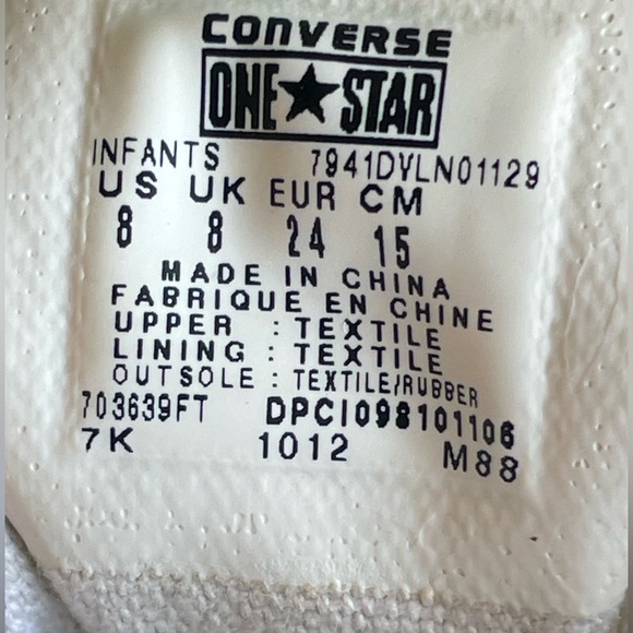 Toddler Converse One Star size 8 - Picture 7 of 7